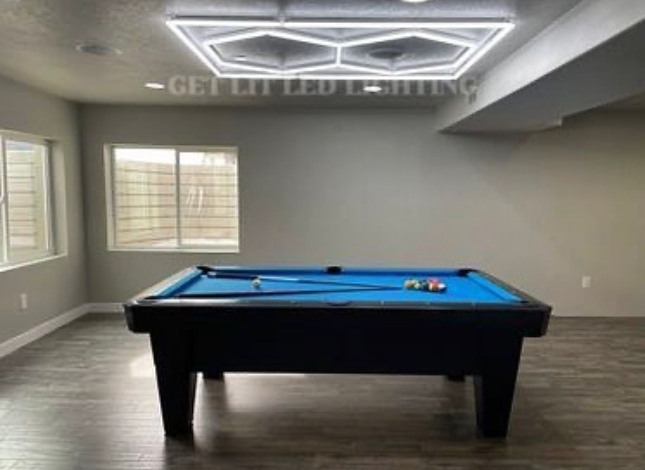 1.83m x 2.44m / 6ft x 8ft HEXAGRID LED LIGHTING SYSTEM WITH BORDER - Get Lit LED Lighting Store