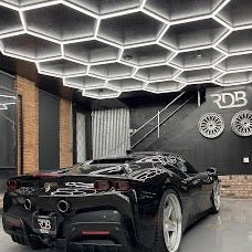 3 Car Garage Hexagrid Led Lighting System With Border